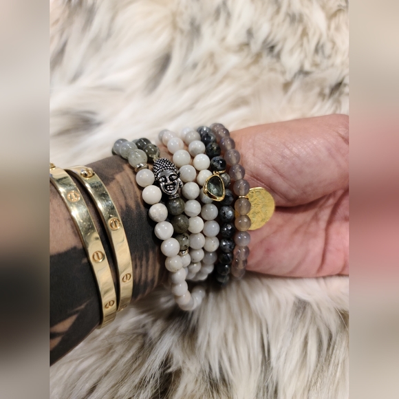 Bracelets - Picture 6 of 6